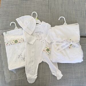 Little Me Newborn Gift Set